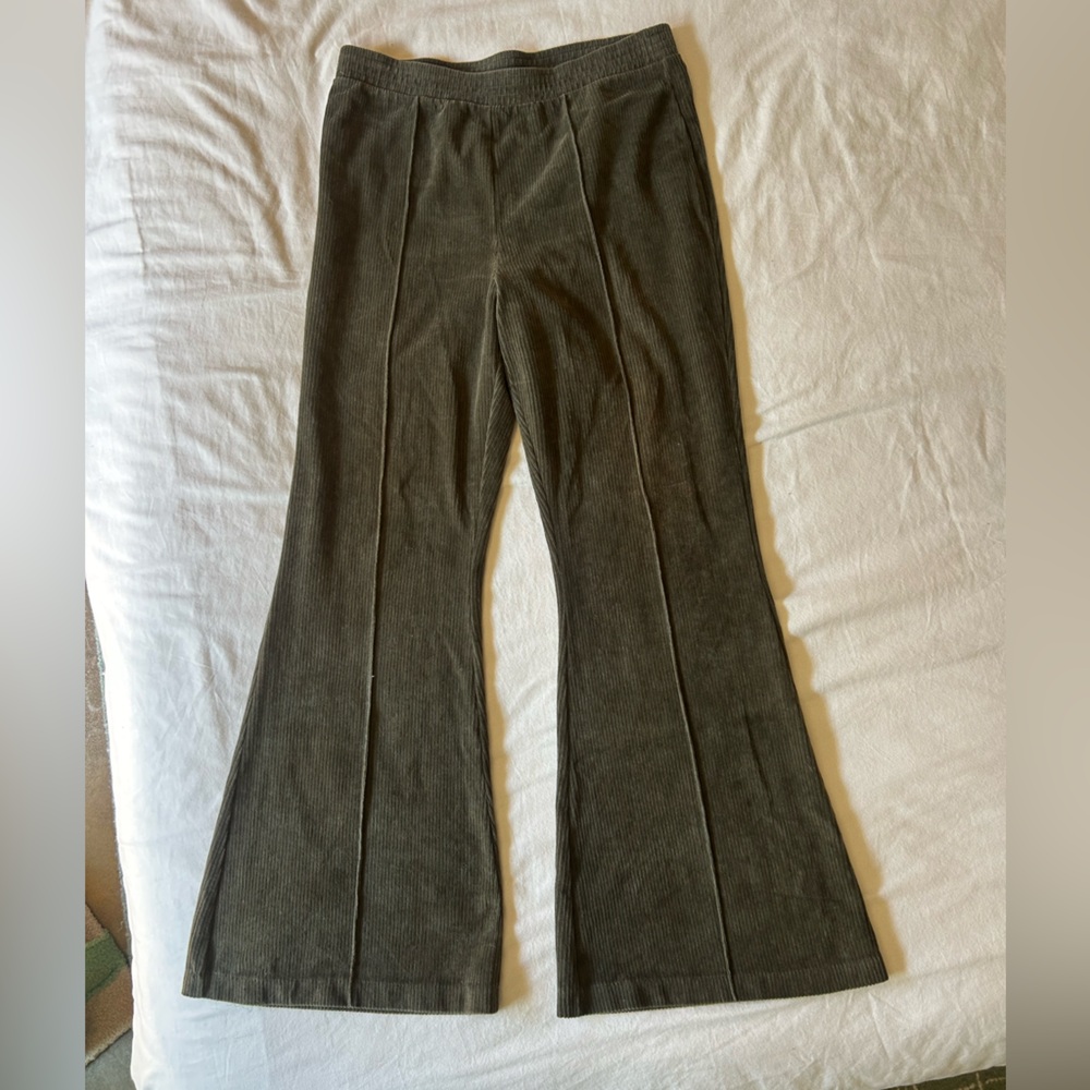 Aerie Olive green velvet flare pants, Large
